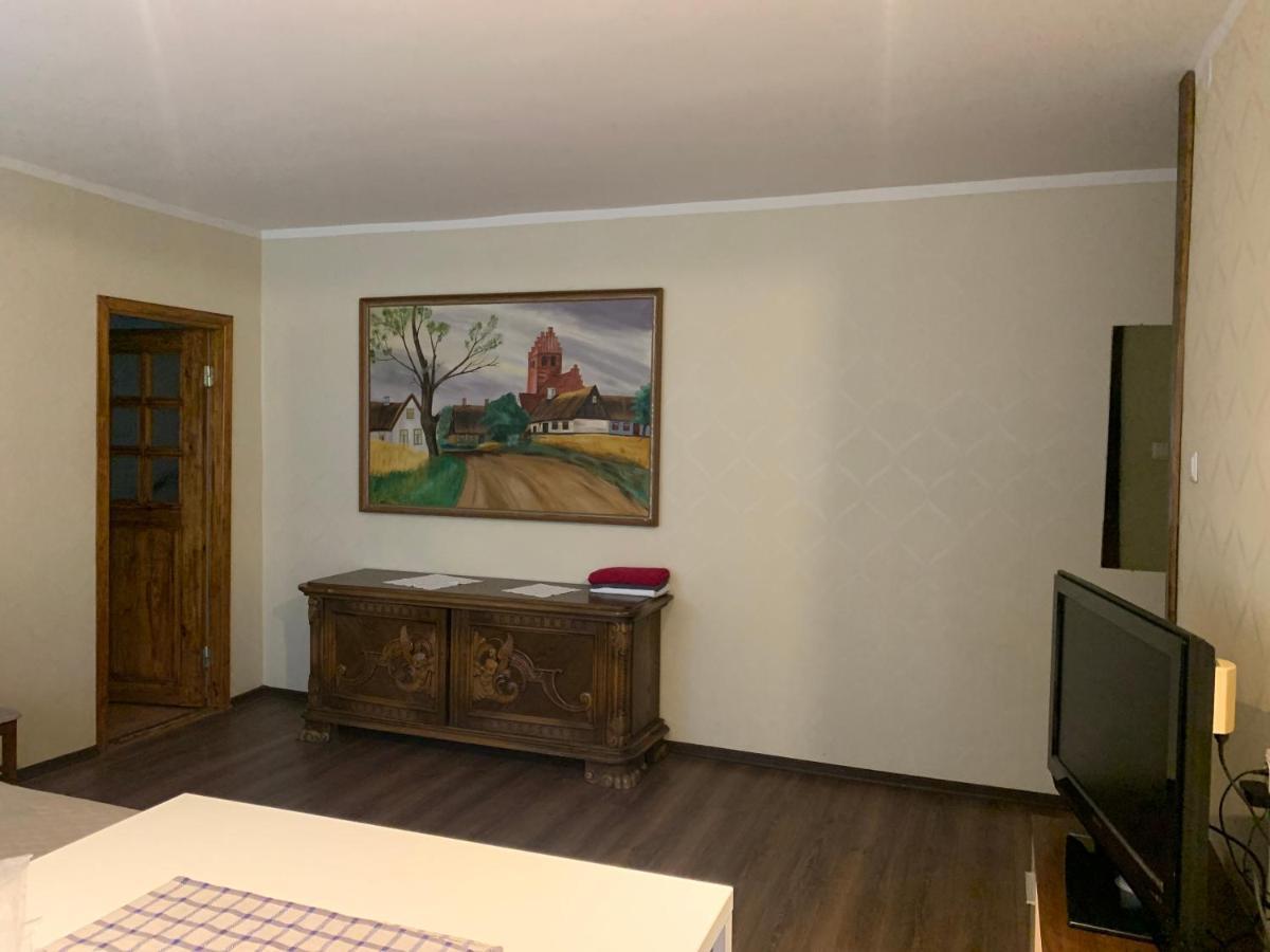 Riia 10, 2-Bedroom Apartment - 2 Big Beds 1 Extra Bed-Parking Free Тарту Екстер'єр фото