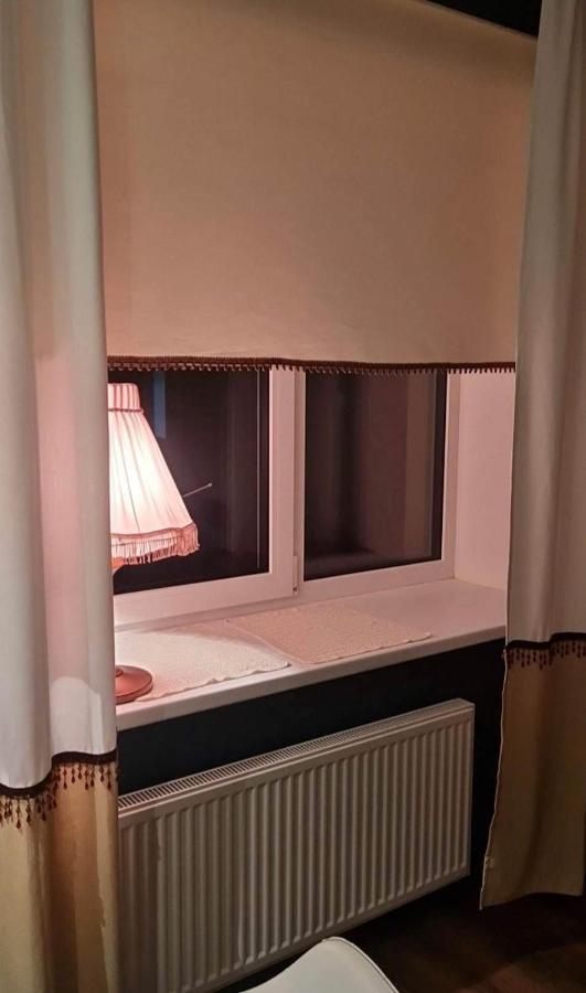 Riia 10, 2-Bedroom Apartment - 2 Big Beds 1 Extra Bed-Parking Free Тарту Екстер'єр фото